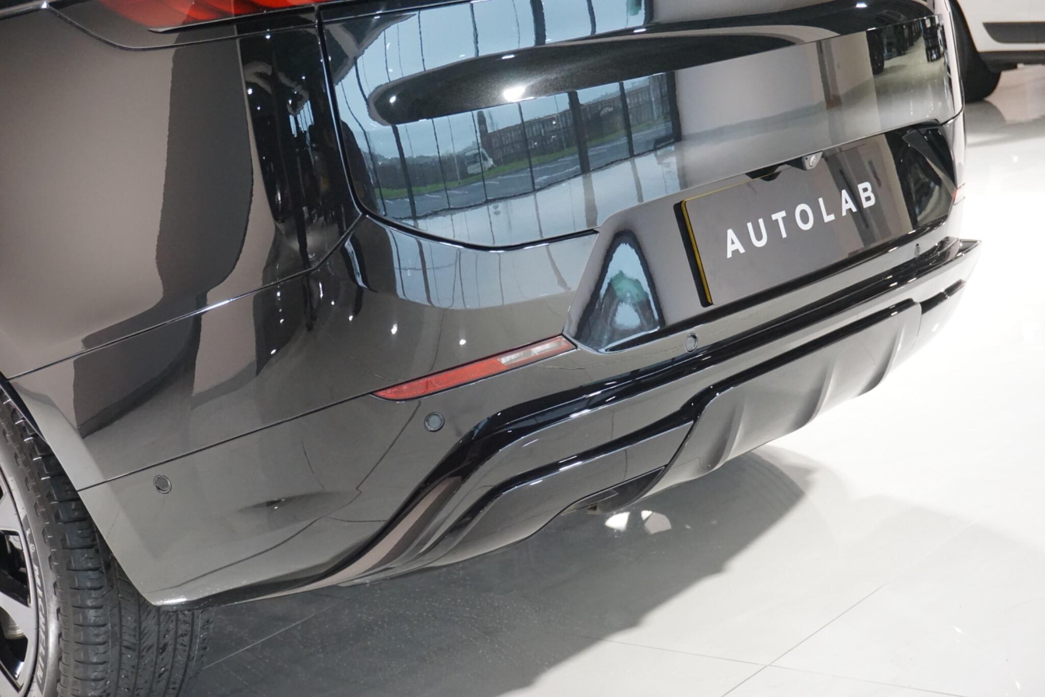 Land Rover Range Rover Sport 3.0 D300 MHEV Dynamic SE SUV 5dr Diesel Auto 4WD Euro 6 (s/s) (300 ps)